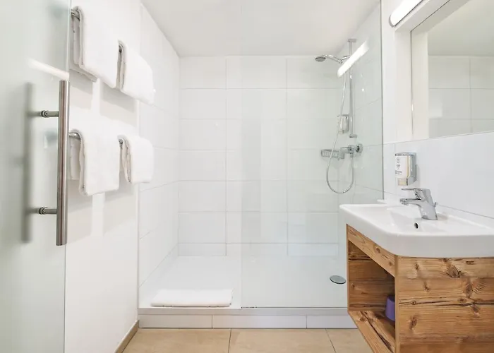 Engel - Self Checkin Hotel 2*