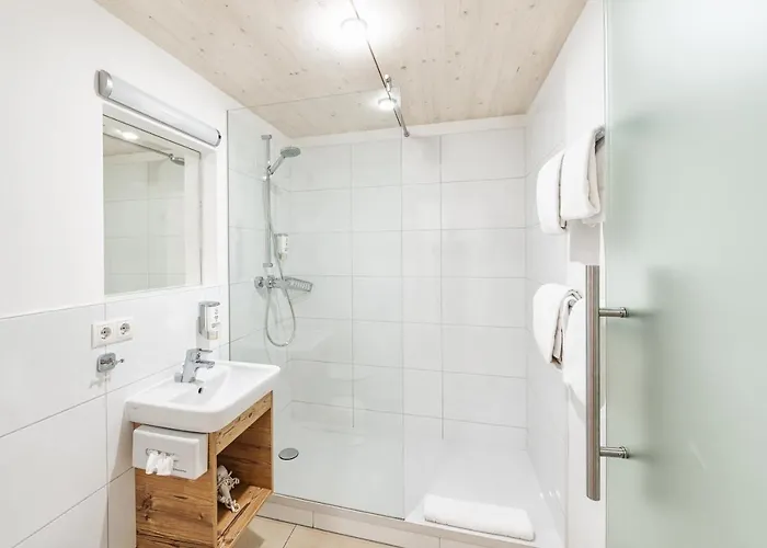 Hotel Engel - Self Checkin 2*